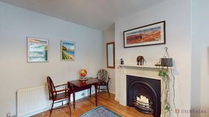 dining - click for photo gallery